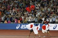 第16回世界陸上ロンドン大会、男子4×100メートル決勝。銅メダル獲得を喜ぶ日本のリレーメンバー（2017年8月12日撮影）。(c)AFP/Adrian DENNIS