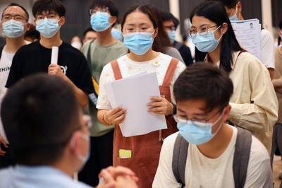 中国各地で大学卒業生「奪い合い」 家賃補助、起業支援、戸籍取得の優遇策