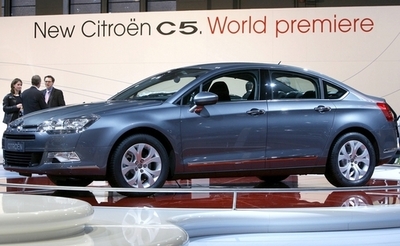 「毛沢東」から「ナポレオン」へ、スペインのシトロエン広告