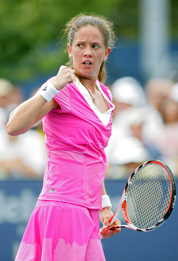 シュニーダー ピヴォヴァロヴァをし2回戦へ