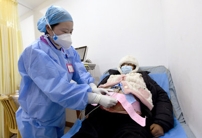 中国の人口、2023年は前年比208万人減少