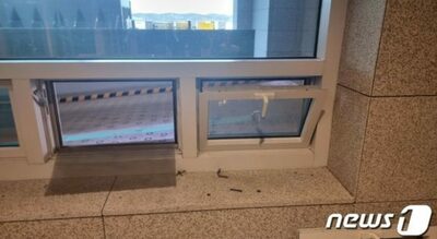 韓国空港で入国不許可、窓ガラスを割って脱出したカザフの2人