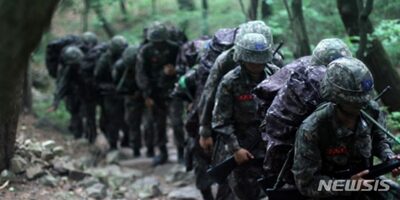 韓国軍訓練「10秒以内に100m疾走」無理強い…数百人絡み合い負傷