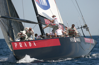 ＜ルイ・ヴィトン・カップ＞ルナロッサ・チャレンジ BMWオラクル・レーシングとの初日を制し1勝目 - スペイン