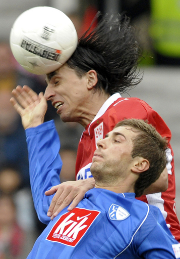 シュツットガルト アウェーでボーフムに引き分ける