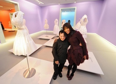 資生堂の子会社が「アズディン・アライア」と契約、新デザイナーズフレグランスを発売へ
