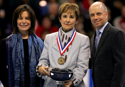 ＜07フィギュアスケート全米選手権＞漫画「ピーナッツ」の作者、故チャールズ・モンロー・シュルツ氏が殿堂入り - 米国