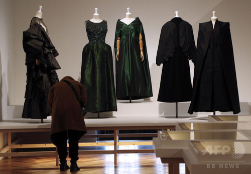 ケンゾーやイッセイ ミヤケの作品も、仏パリで「ファッション・ミックス」展 ケンゾーやイッセイ ミヤケの作品も、仏パリで「ファッション・ミックス」展