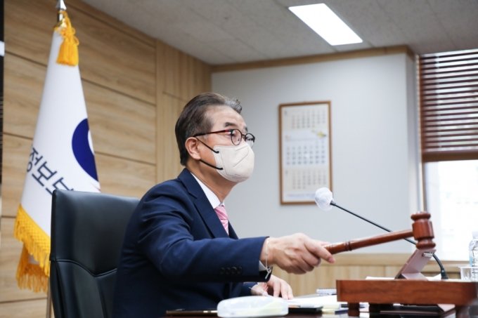 4月27日開催された第7回個人情報保護委員会の全体会議（写真=個人情報保護委員会）(c)MONEYTODAY