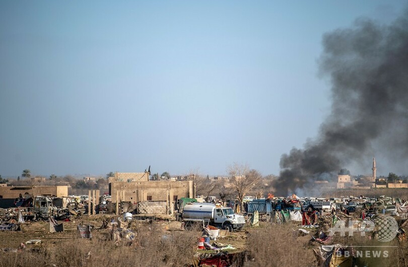 シリア最後のIS拠点、民間人の大量脱出やまず  SDFも驚き隠せず