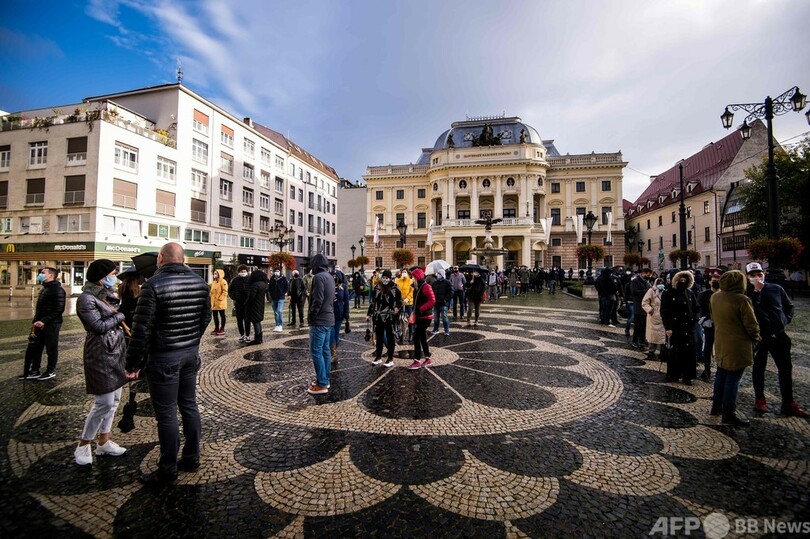 全員抗原検査のスロバキア、3分の2検査済 陽性は1％