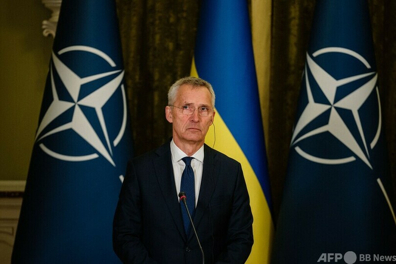 ウクライナ、装甲車1550台と戦車230両受領 NATO総長