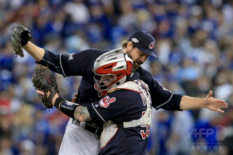 インディアンスがシリーズ3連勝、ワールドシリーズ進出に王手