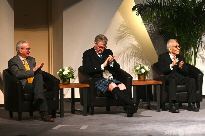 ノーベル物理学賞 真鍋淑郎さんにメダル授与 米