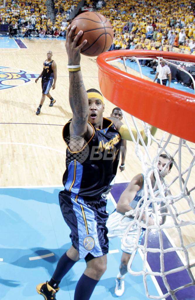 ホーネッツ ナゲッツを下し初勝利、NBAプレーオフ