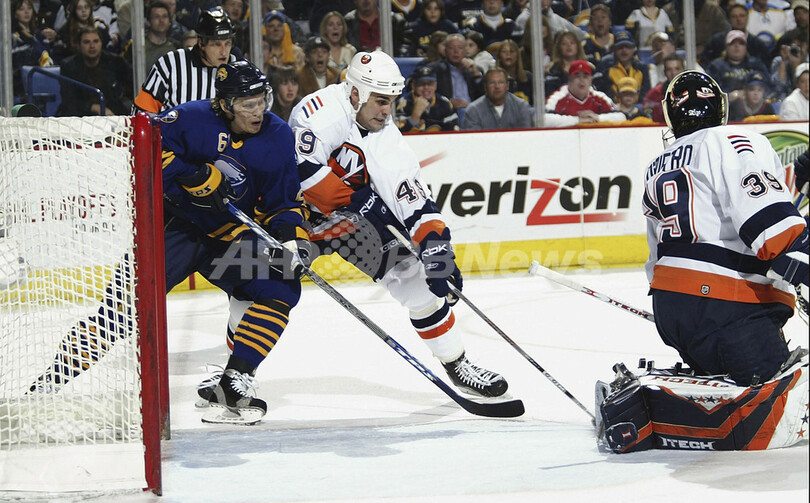 ＜06-07NHL プレーオフ＞セイバーズ アイランダーズを降しカンファレンス準決勝進出を決める - 米国