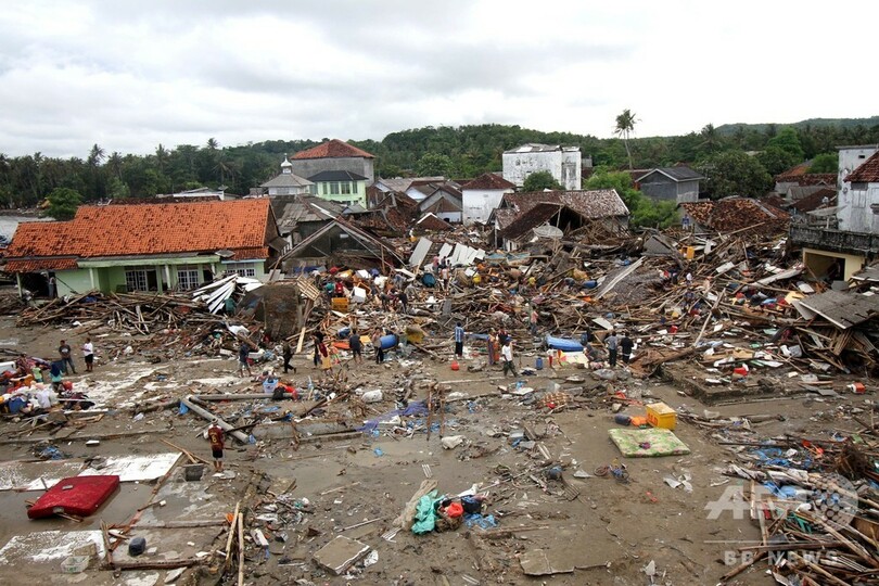 インドネシア津波、死者281人に 負傷者1000人超