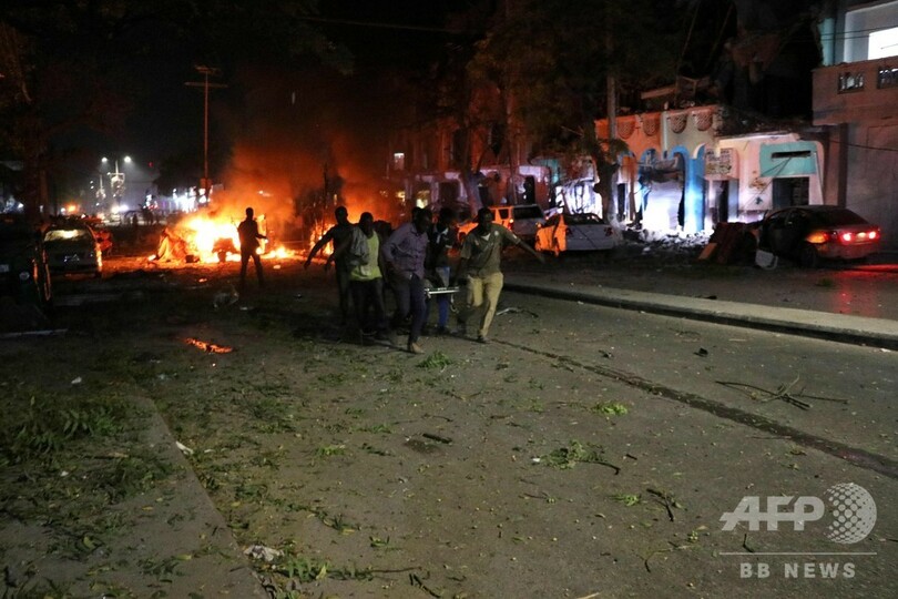 ソマリア首都で過激派襲撃、19人死亡 100人超負傷