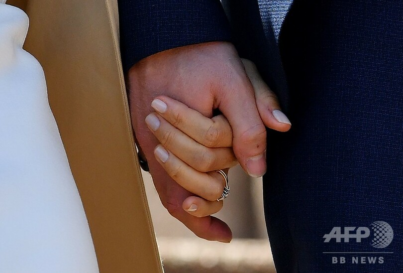 英ヘンリー王子とメーガン妃が豪訪問、懐妊発表から初めて公の場に