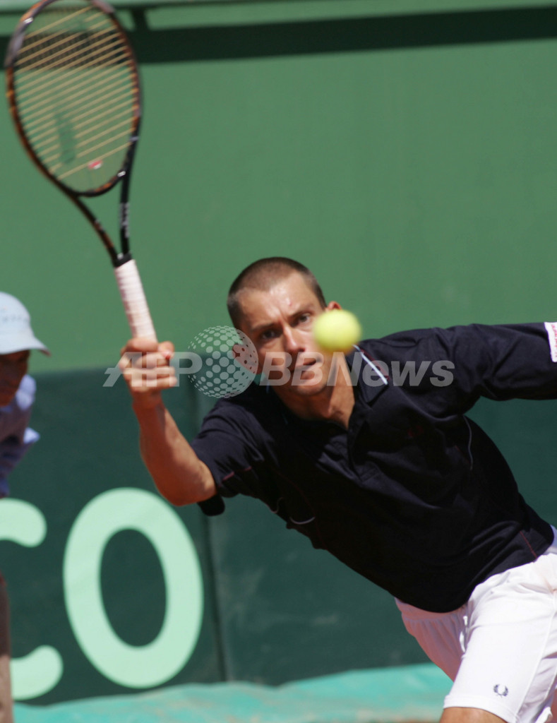 ＜男子テニス 07デビスカップ＞モロッコ エル・アイナウイの勝利で2回戦進出を決める - モロッコ