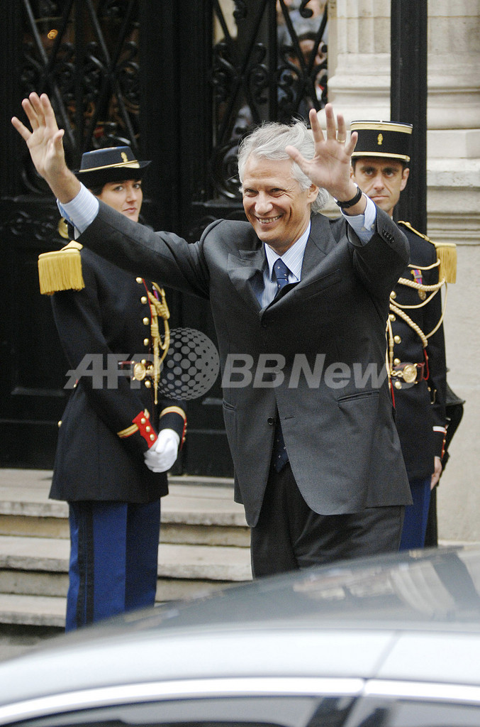 サルコジ仏新大統領が就任 - フランス