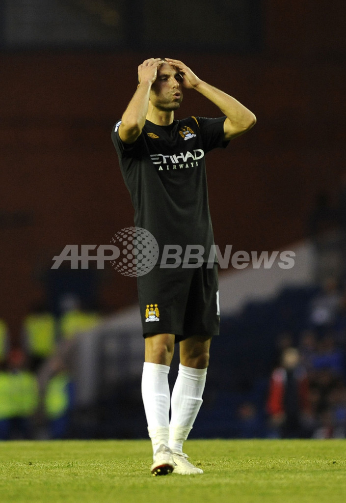 レンジャーズ マンチェスター・シティに競り勝つ