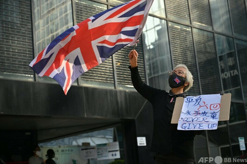 民主派デモ常連「王おばあちゃん」に禁錮刑 香港