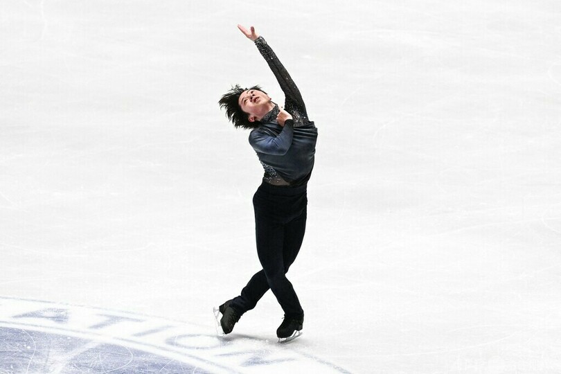 宇野昌磨、羽生不在の男子SPで首位発進 NHK杯