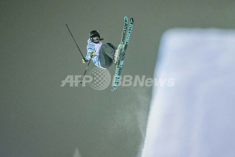 小野塚が女子ハーフパイプで銅メダル、フリースタイル世界選手権