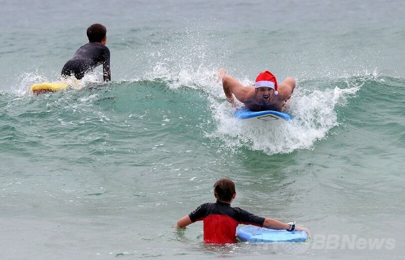 真夏のクリスマス、豪ボンダイ・ビーチ