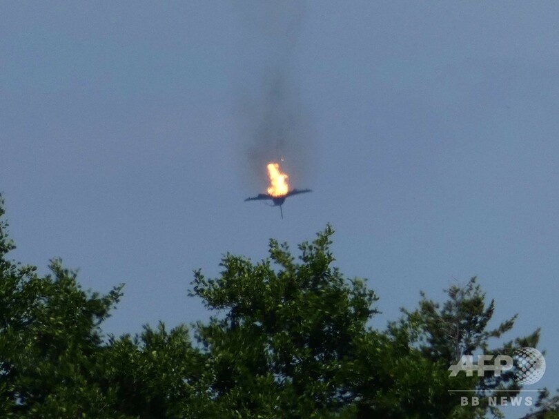 訓練中の空軍ユーロファイター2機が衝突、パイロット1人死亡 ドイツ