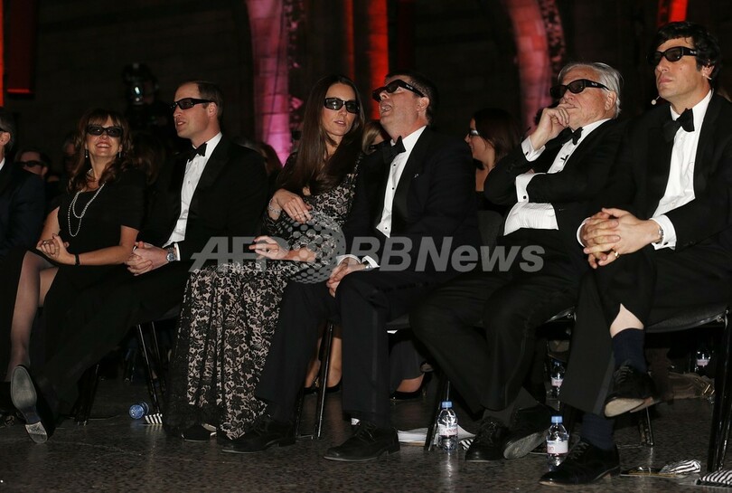 ウィリアム王子とキャサリン妃夫妻、3D映像を鑑賞