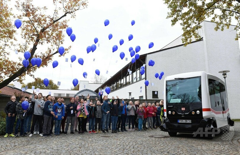 ドイツ初の自動運転バス、試験運行開始 温泉町で客運ぶ