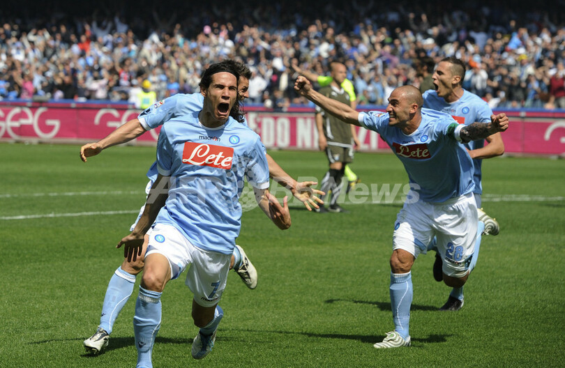 ナポリ 逆転勝利で2位に浮上