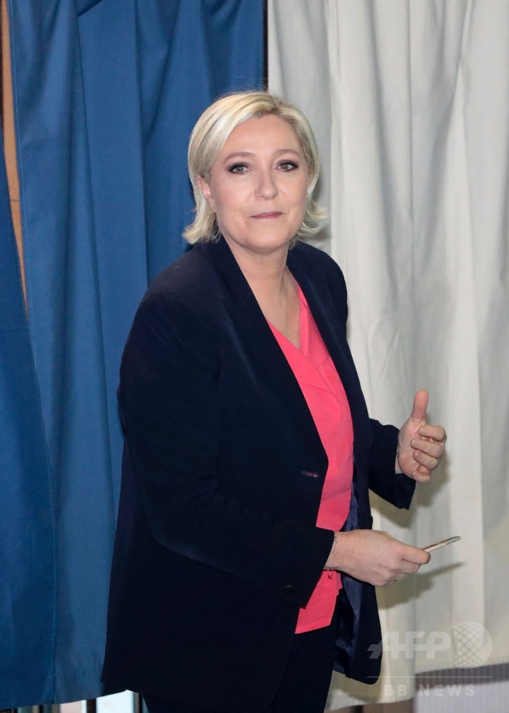 仏大統領選の決選投票、 正午時点の投票率は28.23パーセント