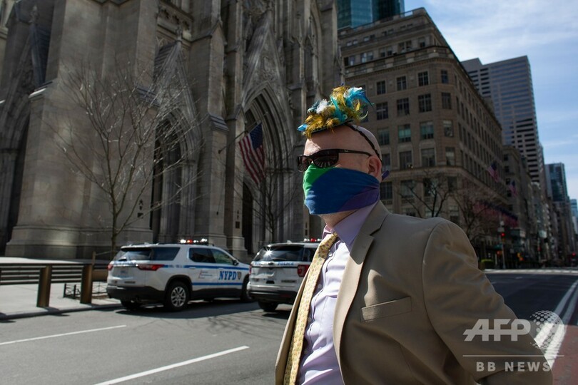 NY州「最悪脱した」と知事 コロナ死者、1万人超える