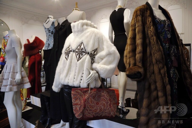 「シャネル」のバッグなど約3000点が競売に、仏