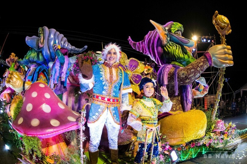 クリスマスを彩る光のパレード「ライト・フェスティバル」 コスタリカ