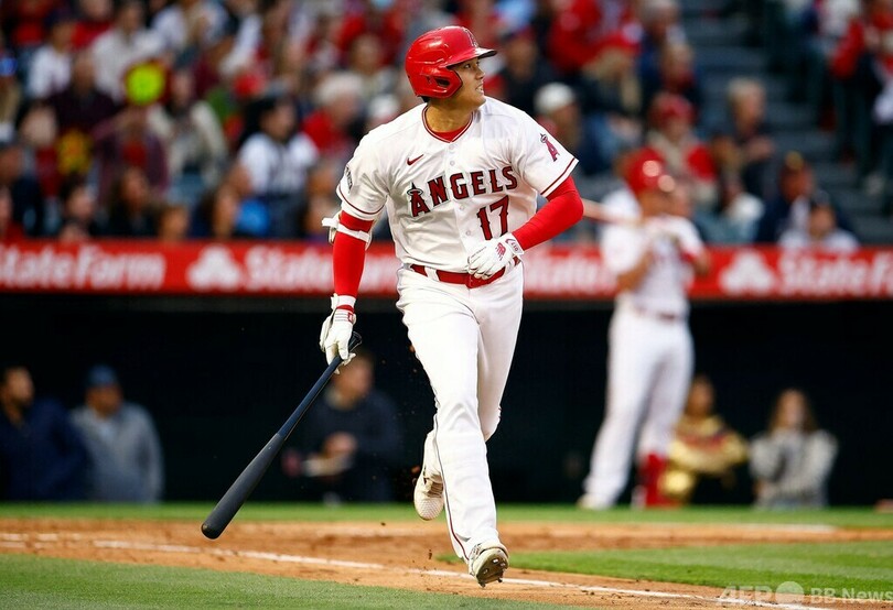 大谷が第12号ソロ 鈴木は千賀から適時二塁打