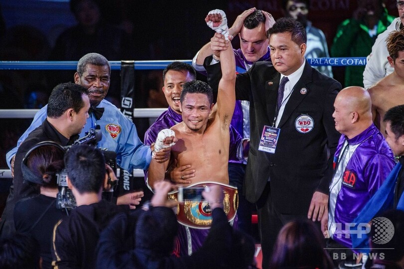 京口が王座獲得で2階級制覇、井岡は4階級制覇ならず