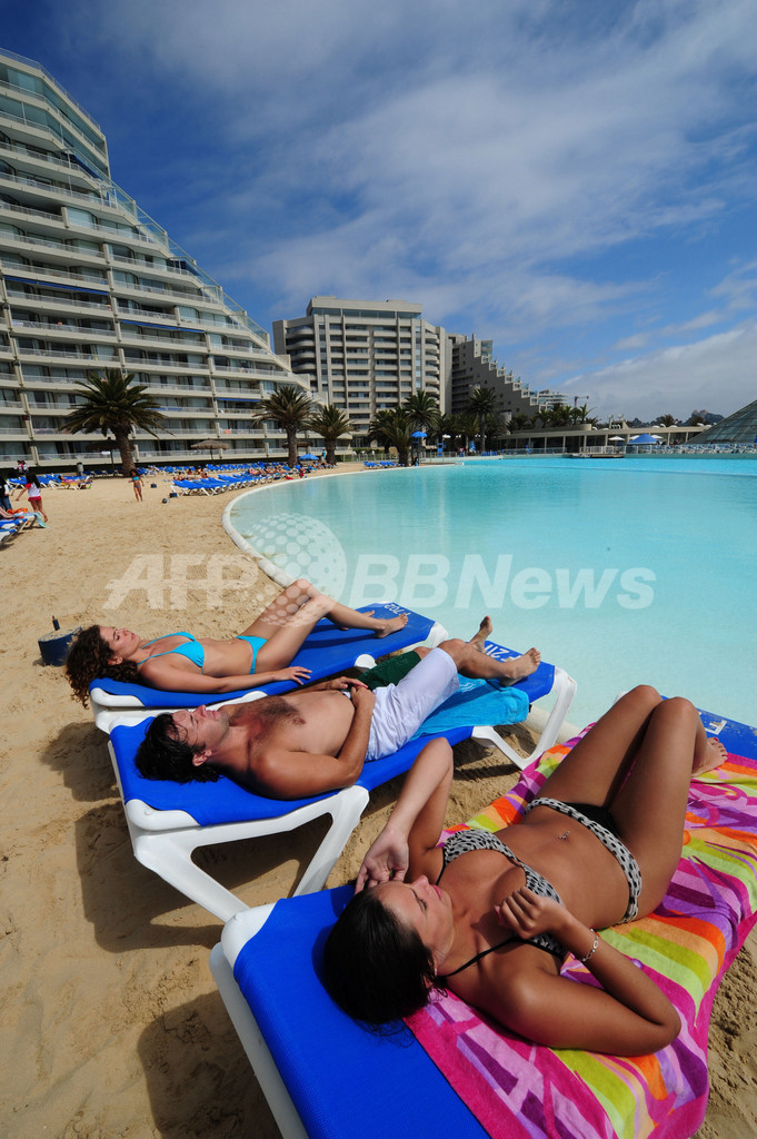チリのギネス認定世界最大プール、観光客に人気