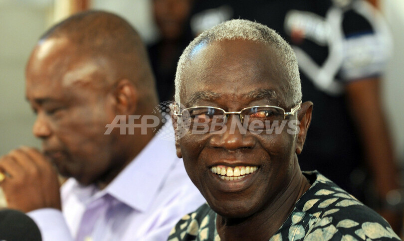 ガーナ大統領選決選投票、野党ミルズ氏が当選