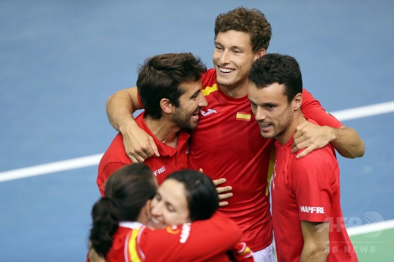 スペインが土壇場から逆転勝利、セルビアとの準々決勝へ デ杯