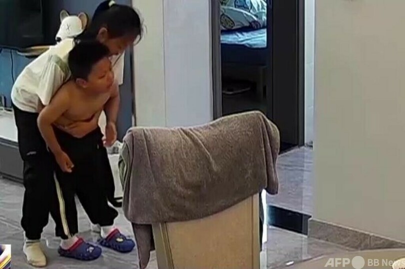 14歳の中国人少女がグッドジョブ！ 弟の救命に成功