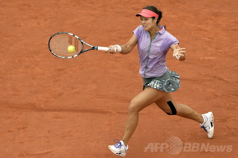 全豪女王の李娜、1回戦で敗れる 全仏オープン