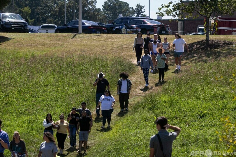 14歳生徒が学校で発砲、4人死亡 米ジョージア州