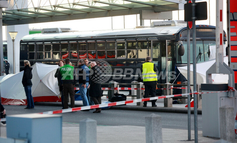 フランクフルト空港で銃撃、米兵2人死亡