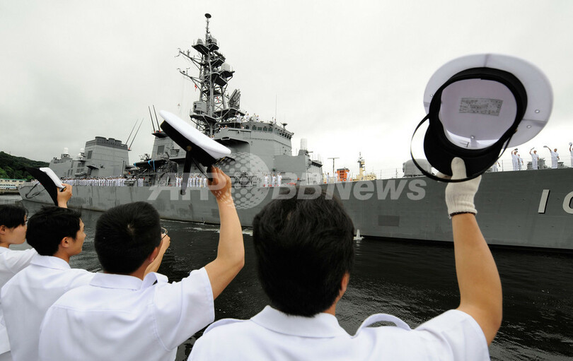 ソマリア沖海賊対策の海自第2次隊が出港