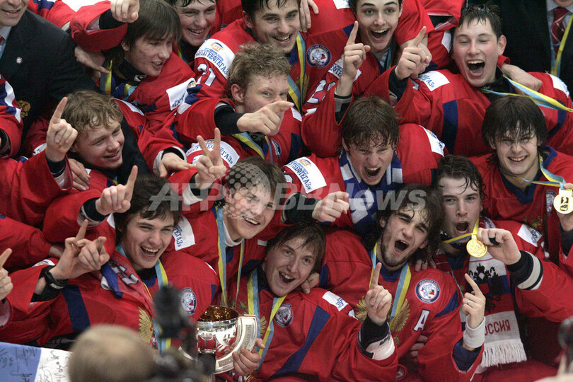 ＜アイスホッケー 世界U18-選手権大会＞ロシア 米国を降し3度目の優勝を飾る - フィンランド