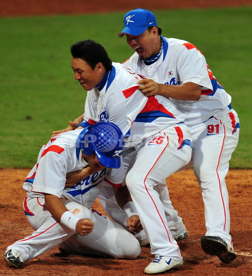 韓国 米国にサヨナラ勝ちし初戦白星スタート